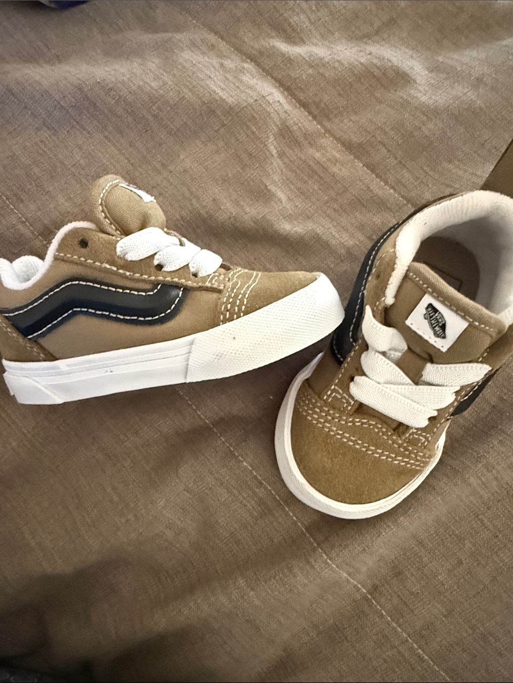 Vans Knu Skool Kids Olive Tan and White Low Top Elastic lace Sneakers 5.5 Todler - Picture 2 of 7